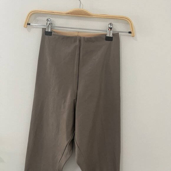 Commando Beige Skinny Shapewear Pants Size XS - Picture 3 of 5